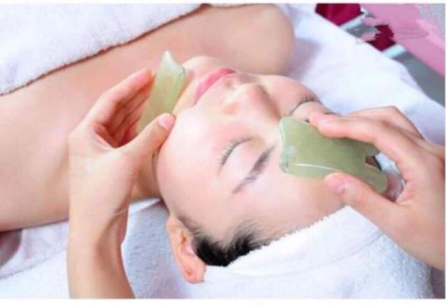 Ngọc Cạo Gió mặt,Massage mặt,massage body