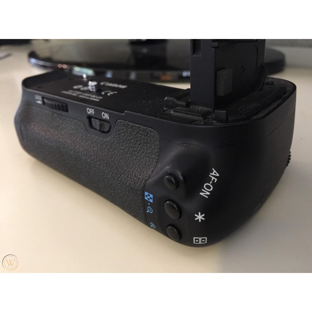 Đế pin Grip zin Canon 60D BG-E9 - Mới 95%
