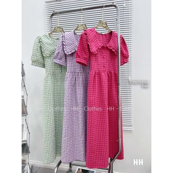 Đầm xòe kẻ caro nút bọc cổ sen nhập chuẩn