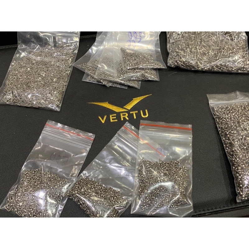 Bộ ốc điện thoại vertu
