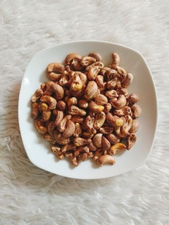 [NHẬP THUY2910 GIẢM 10K CHO ĐƠN 399K ]  250G HẠT ĐIỀU LOẠI 1 RANG MUỐI CÒN VỎ LỤA