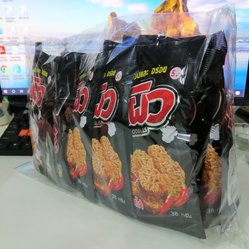 Snack Mì Viên Vị Gà Cay Thái Lan Crispy Noodles (Lốc 12 gói)