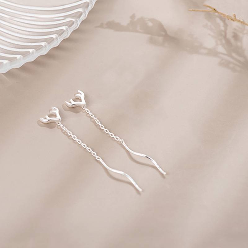 Ear line women's new fashion in 2021, simple and small, ear hole ear chain and indifference Ear Stud Earrings