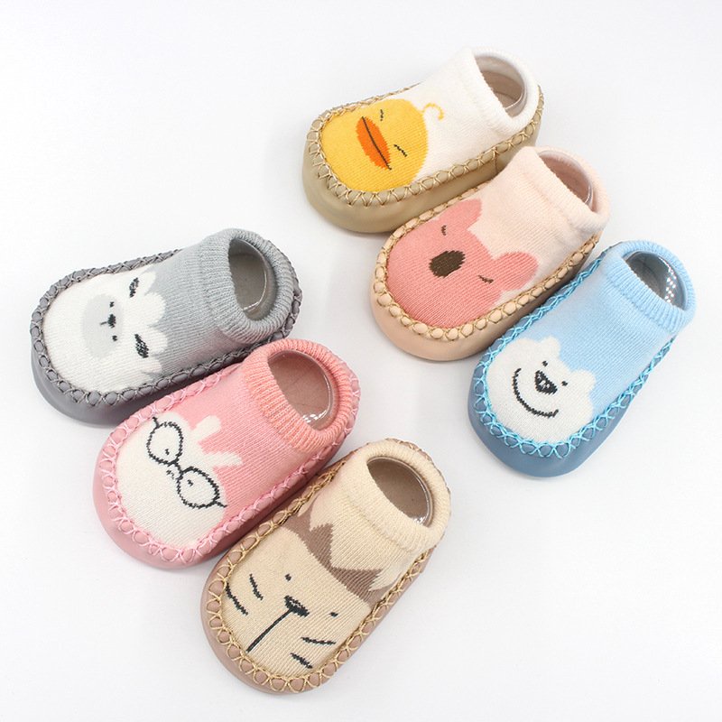 Giày tập đi em bé, vớ tập đi hình Mắt Mèo cute có đế chống trượt cho bé 0-24m