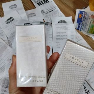 Săn nước hoa sale mùa noel Úc. Lovely 30ml