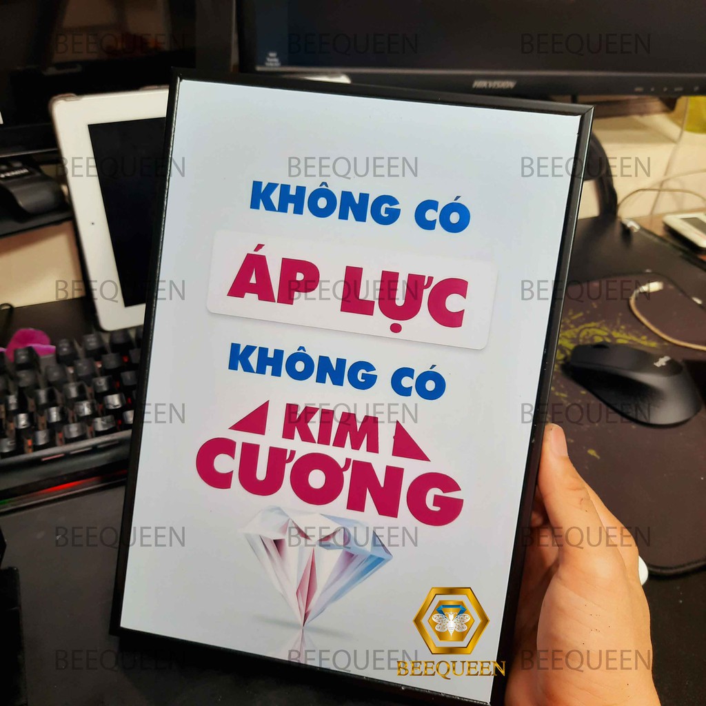 [HOT] Các Mẫu Tranh Động Lực Slogan Văn Phòng Đẹp Nhất - In Nền Giả Gỗ, Bo Khung Chắc Chắn, Tặng Kèm Phụ Kiện Treo