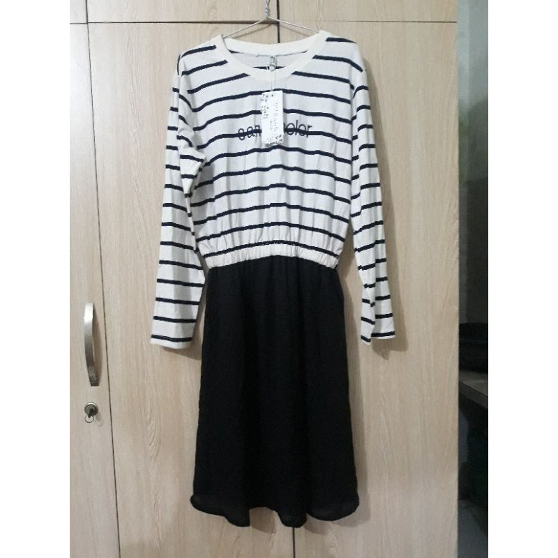 Váy phông cotton kết hợp chân von có lớp lót dầy, mới nguyên tem