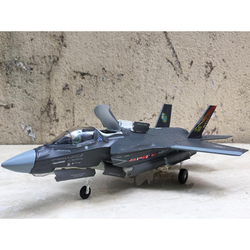 Mô hình Máy bay F- 35B MARINE Corps - 1:72