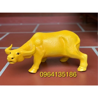 Tượng tiểu cảnh trâu vàng dài 36cm gốm sứ Bát Tràng