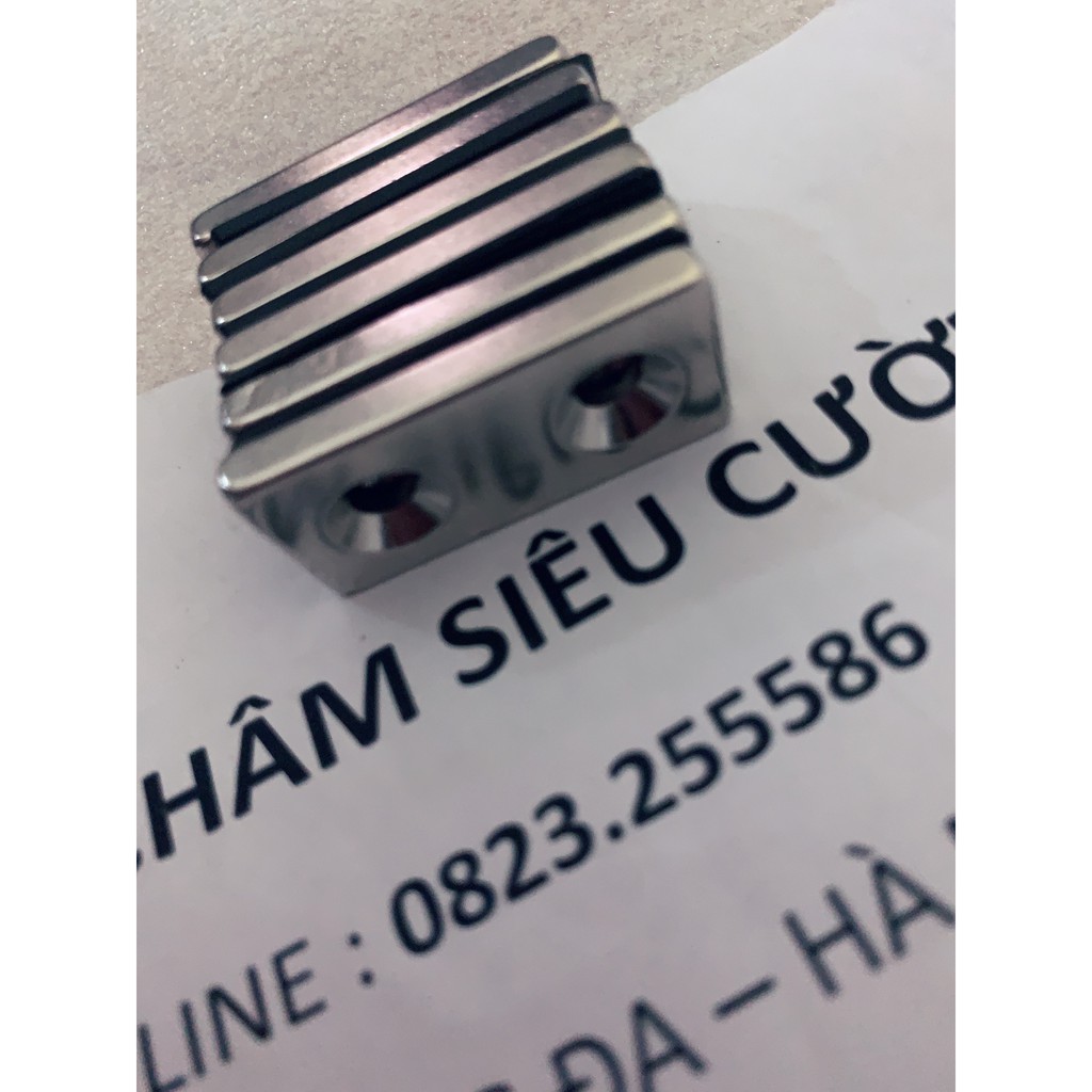 Nam châm chữ nhât loại 40 x 20 x4mm có 2 lỗ bắt vít (SIÊU MẠNH)