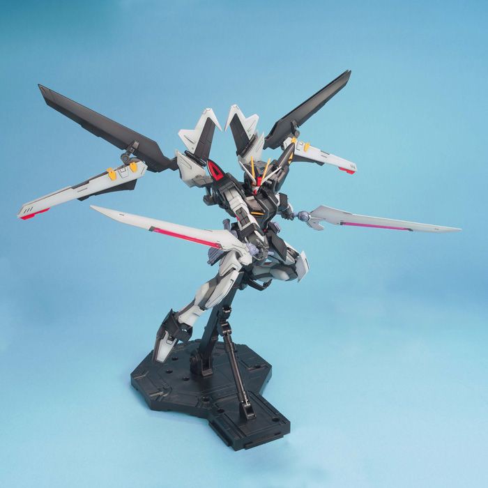 Mô Hình Lắp Ráp Gundam MG GAT-X105E Strike Noir