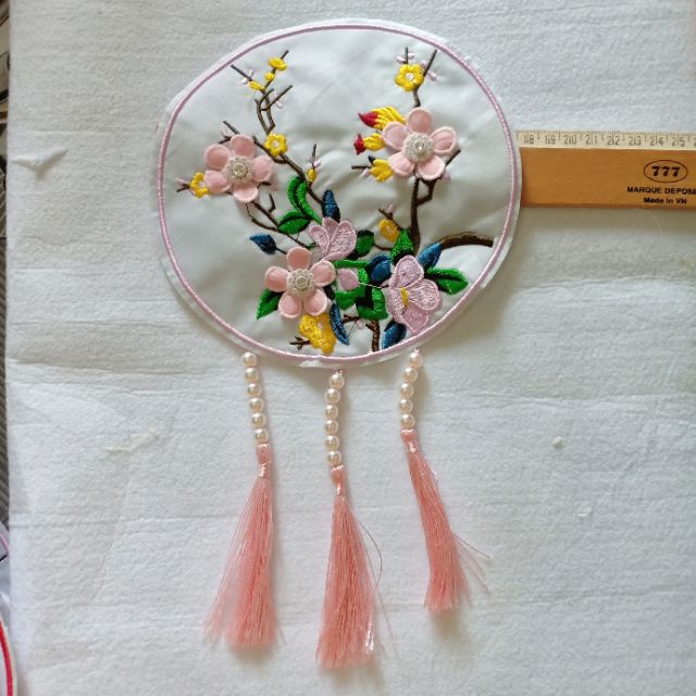 Tấm tròn trang trí