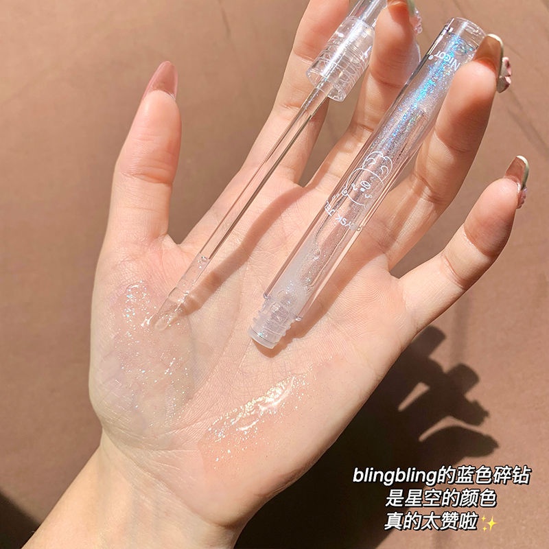 Son Bóng Dưỡng Ẩm Cho Đôi Môi Căng Mọng Đầy Sức Sống