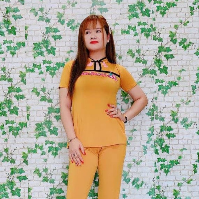 Sẩm trụ bướm xuân