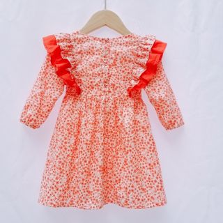Váy cánh tiên hoa nhỉ đỏ.
