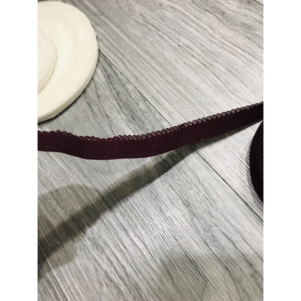 Chun may ren may viền và cạp quần chip