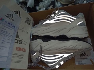 Yz 700 stt fulll box 166668