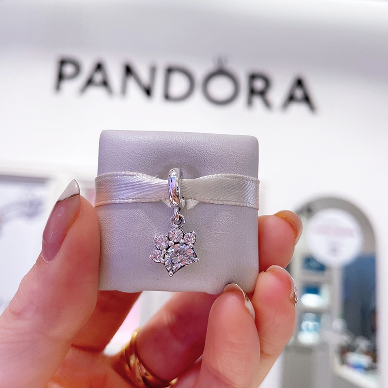 Mặt dây chuyền in hình chân mèo lấp lánh