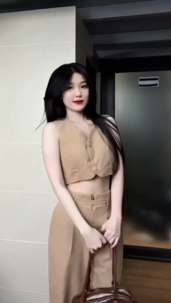 Jumpsuit Chililuu hồng baby chít eo nhún vòng 1 có mút siêu chảnh | BigBuy360 - bigbuy360.vn