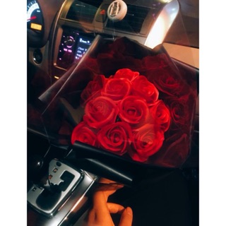 Hoa sáp! Đẹp mê-li luôn à nha! Hoa sáp! Đẹp mê-li luôn. Combo 4 bó 7 bông, 3 bó 3 bông và 3 bó 5 bông. Tổng 52 bông