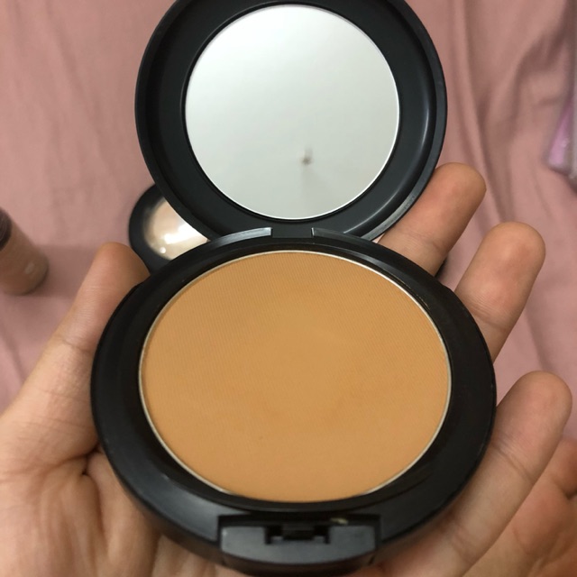 Phấn nén MAC NC45