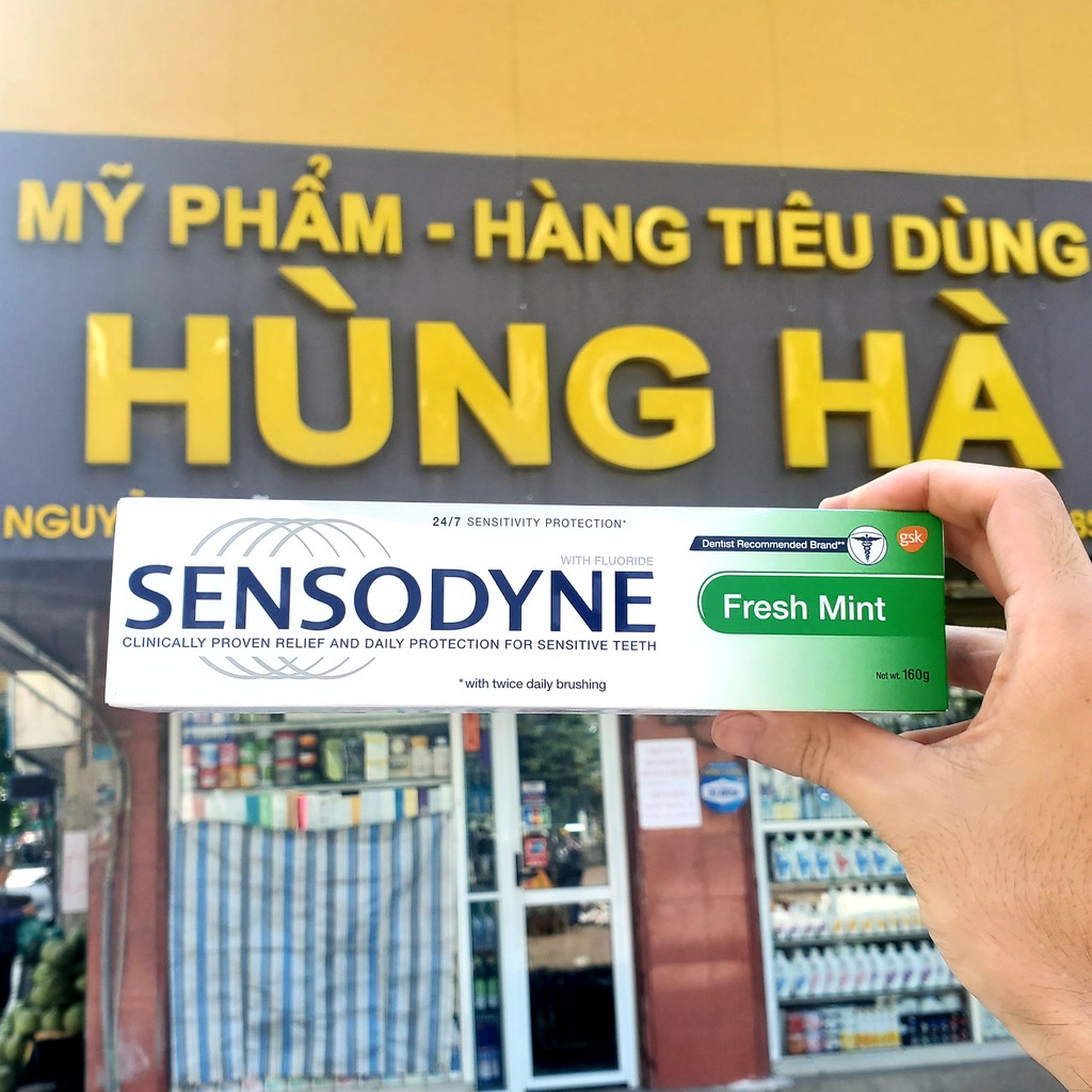 Kem đánh răng bạc hà, giảm ê buốt Sensodyne Fresh Mint 160g