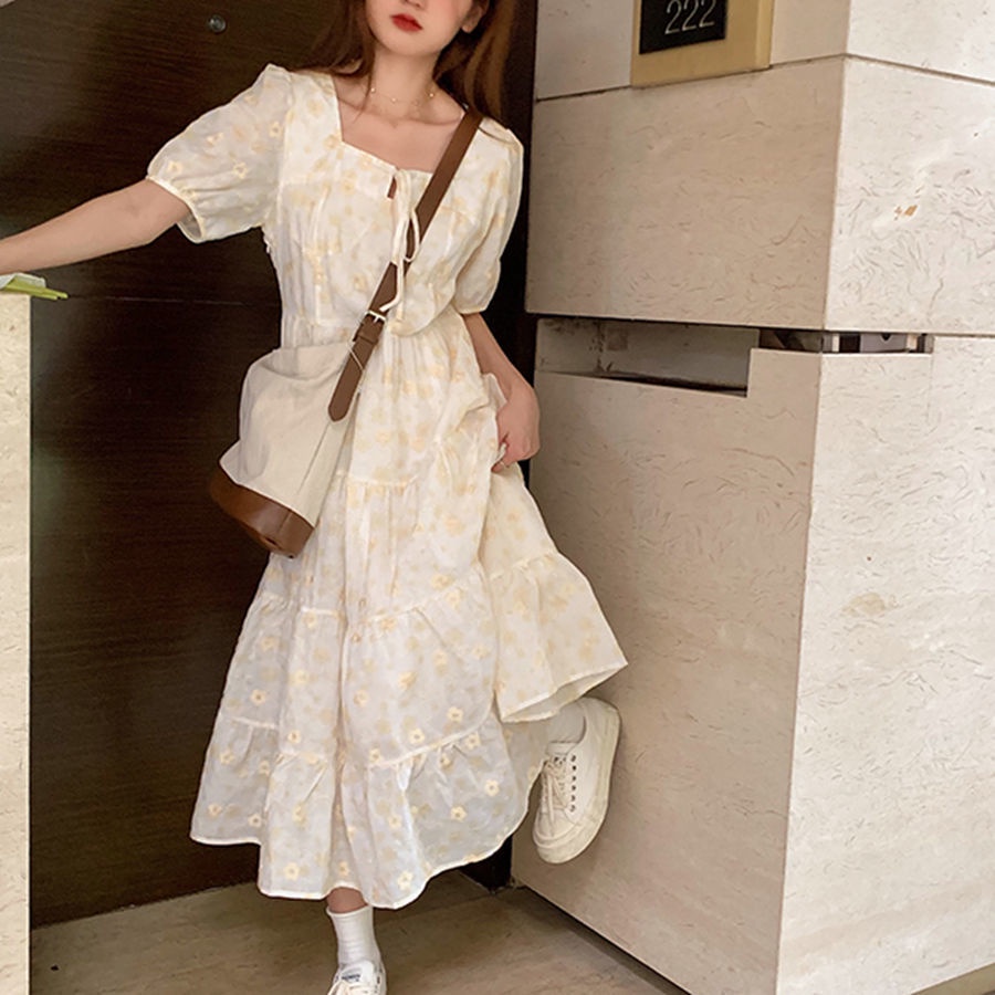 Đầm Tay Phồng Cổ Vuông Họa Tiết Hoa Phong Cách Hàn Quốc Mới