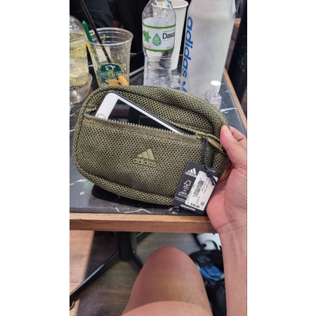 Belt bag Adidas full tag.- Hàng Auth mua tại Mỹ