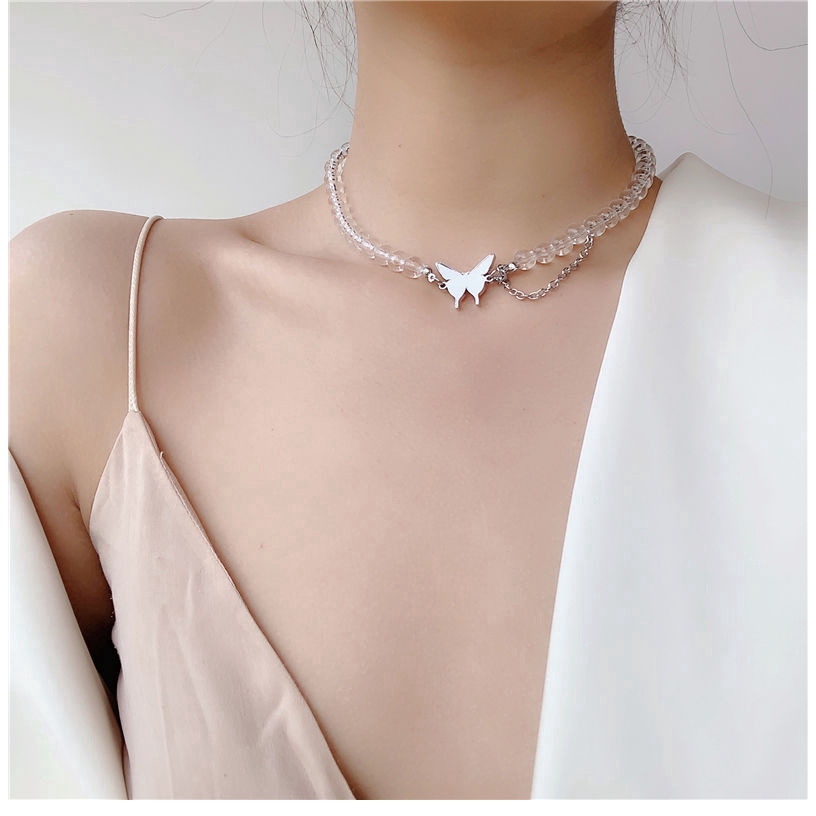 Dây chuyền xỏ hạt trong suốt phối mặt bướm thanh lịch