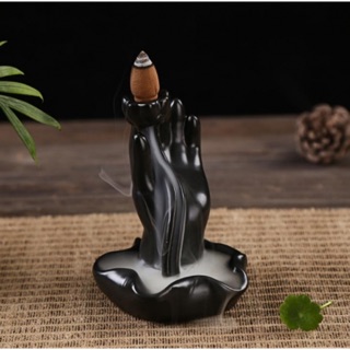 Thác khói trầm hương bàn tay