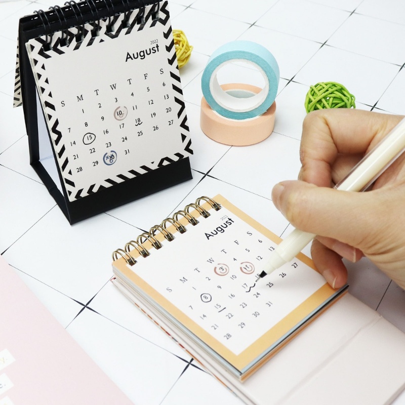 Lịch Để Bàn Mini 18 Tháng Năm 2022 Sang Dec 2023 Thiết Kế Dễ Thương