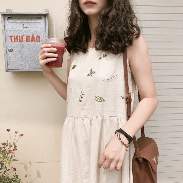 LINEN DRESS - đầm thêu lá