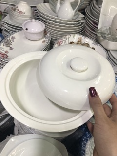Âu cơm có nắp