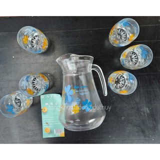 Bộ bình ly thủy tinh hoa văn ngẫu nhiên gồm bình nước 1300 ml và 6 ly thủy tinh 350 ml đáy kiểu múi