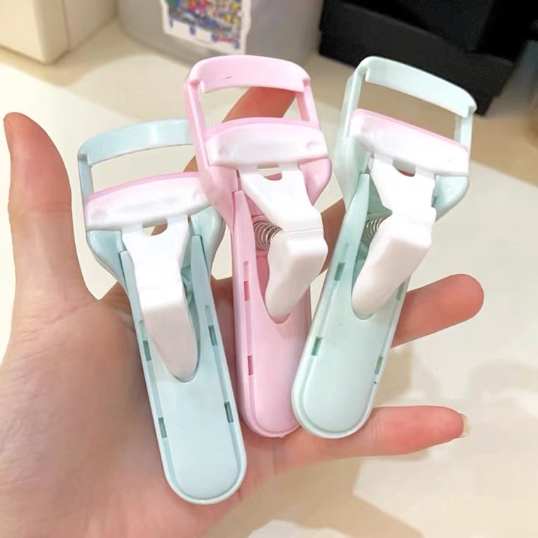 Kẹp uốn cong lông mi 3D bằng nhựa đầu vuông chuyên dụng MMT