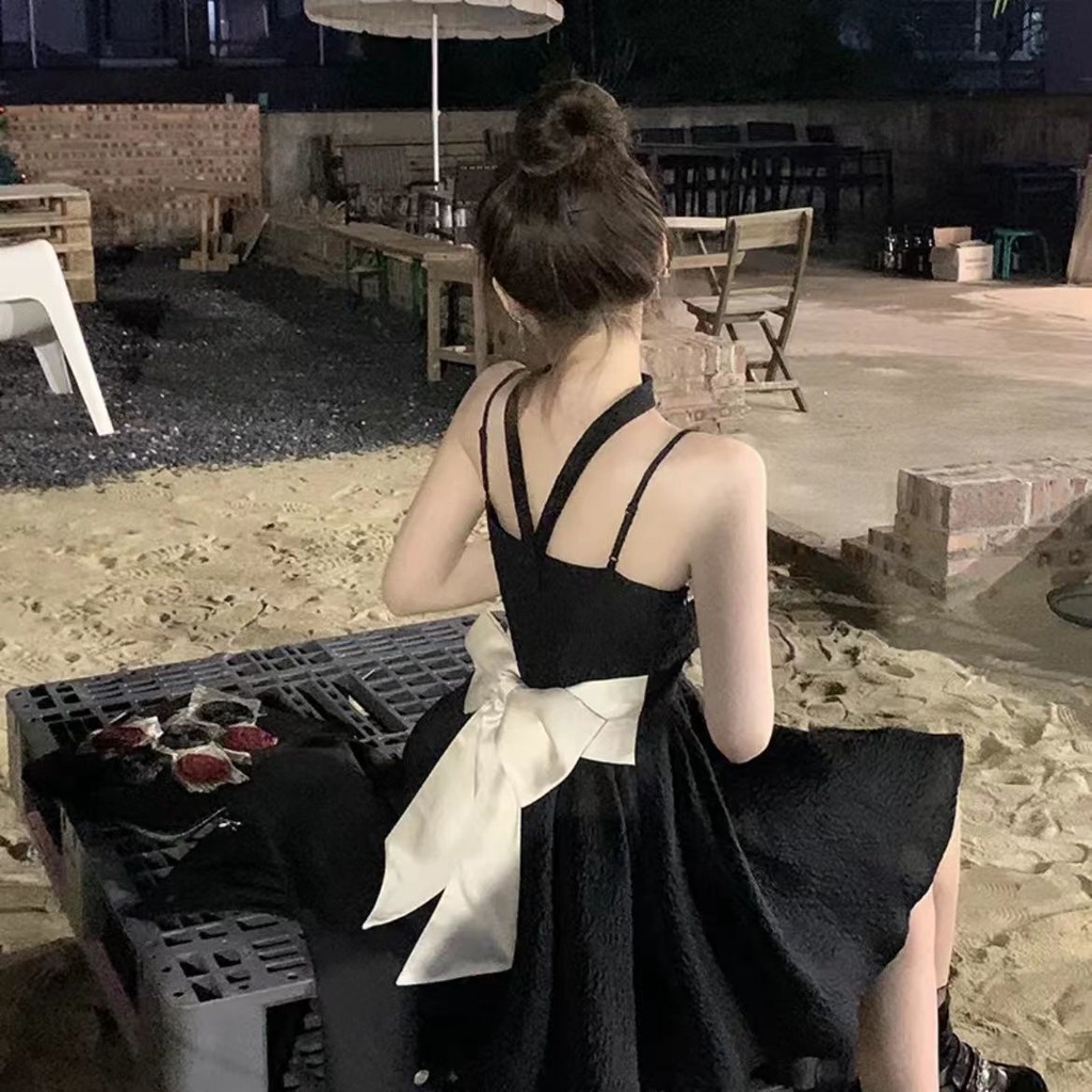 Đầm Đen Ôm Dáng Phong Cách Pháp Cổ Điển Thời Trang Mùa Hè 2022 Cho Nữ