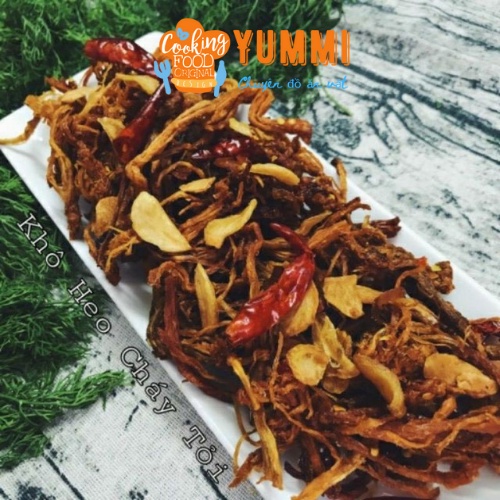 Khô heo cháy tỏi loại 1 thơm ngon đặc biệt chuẩn vị truyền thống 500G - Yummi store | BigBuy360 - bigbuy360.vn