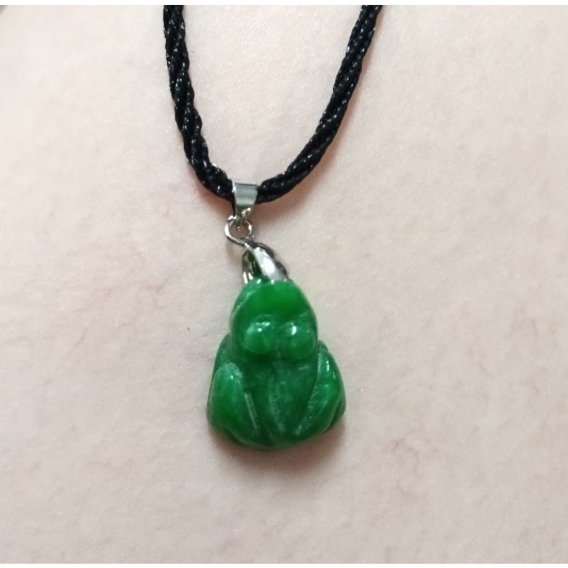 Vòng cổ chỉ đỏ chỉ đen cụ cóc kích tài lộc