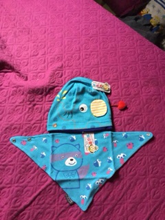 Set mũ và khăn yếm cotton dày dặn cho bé