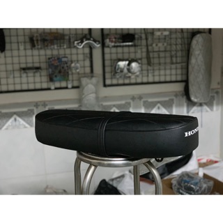 Yên xe Honda 67 66 full đen da sọc caro