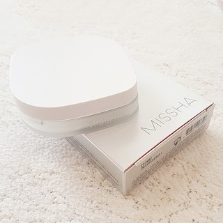 Phấn nén Missha Signature Science Blanc