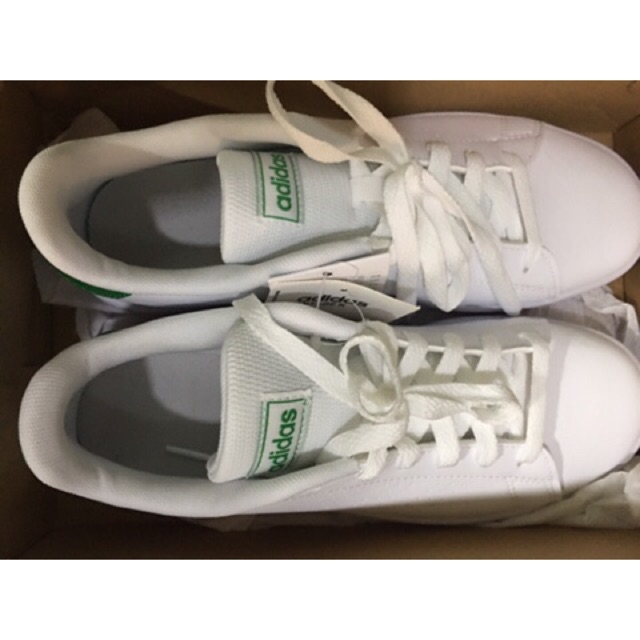 giày thể thao Adidas trắng