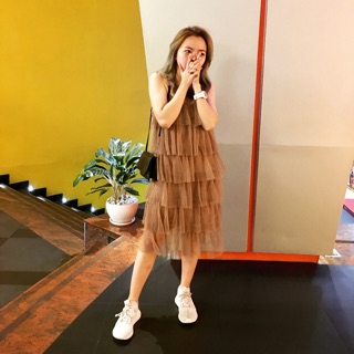 Thanh lý đầm 2 dây tầng nâu nhạt 200k
