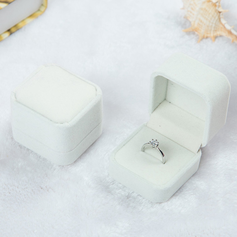 Hộp đựng nhẫn cưới/ đồ trang sức bằng nhung sang trọng | BigBuy360 - bigbuy360.vn