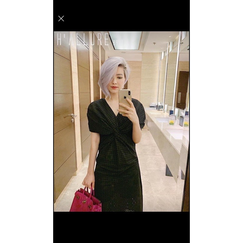 Pass váy Lane, Hallure