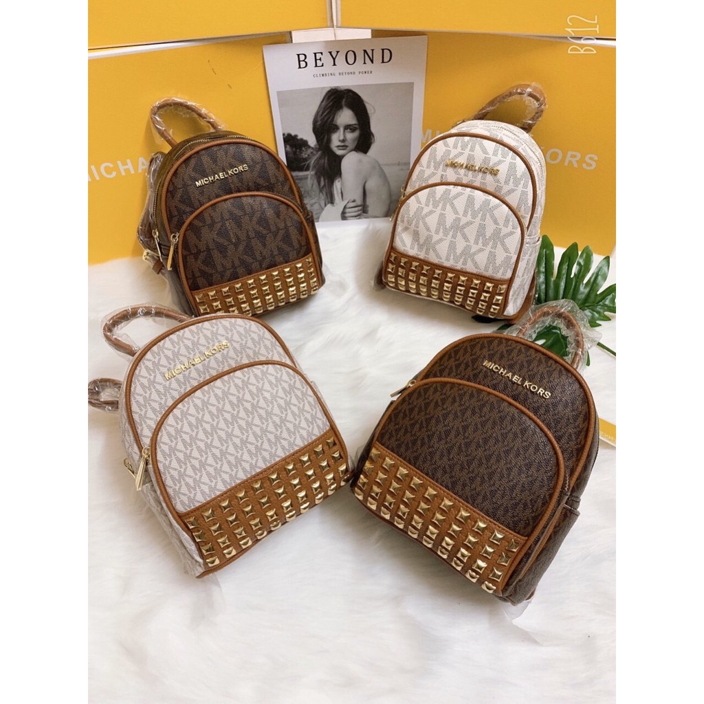 Balo MK đinh mini size