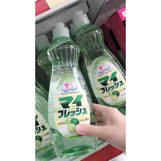 Nước rửa bát chén 600ml Rocket hương chanh