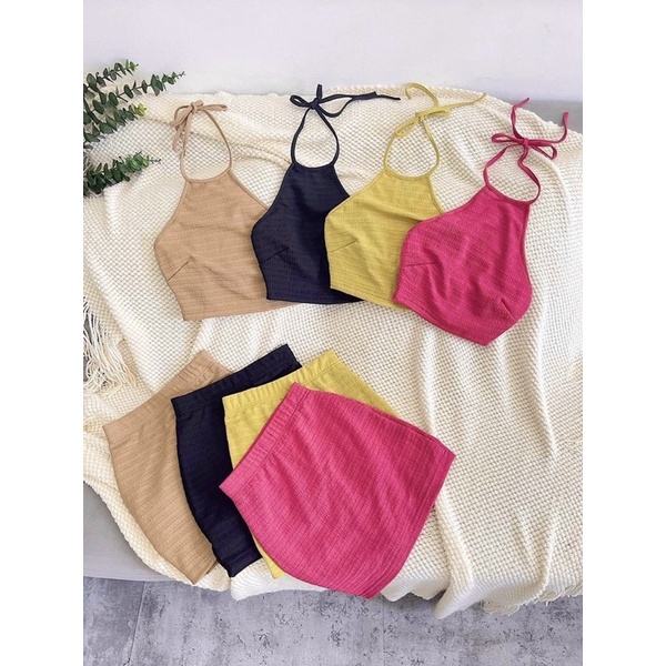 Set Áo yếm màu vàng ôm body siêu xinh lung linh