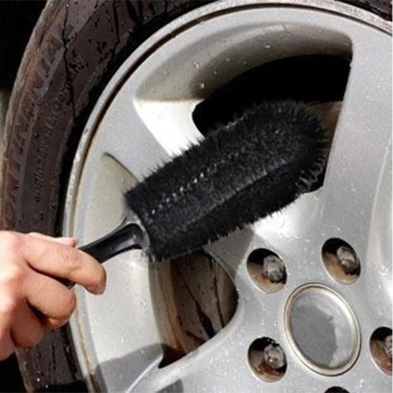 Bàn chải vệ sinh bánh xe ô tô tiện dụng