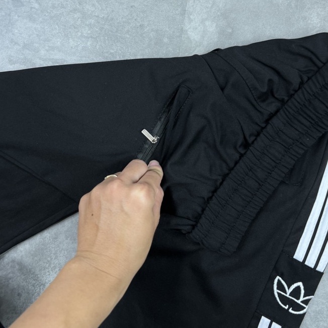 Quần Short Nam Logo 3 Lá Unisex Dành Cho Nam Với Vải Umi Hàn Chống Nhăn,